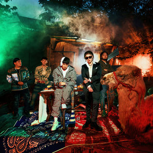 6P群体交乱男男群交
